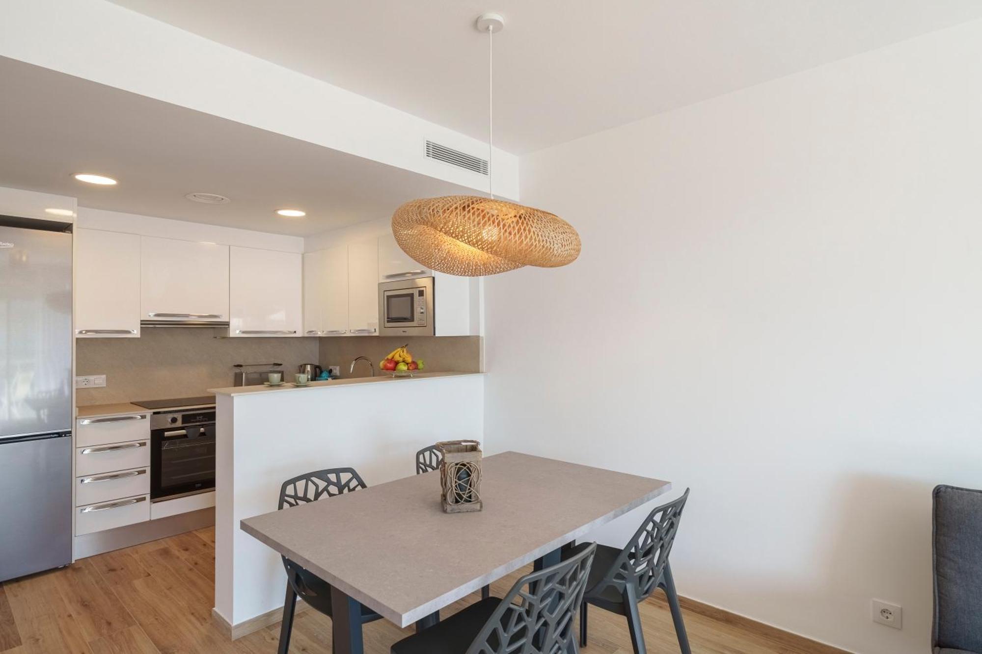 Almadrava, Appartement