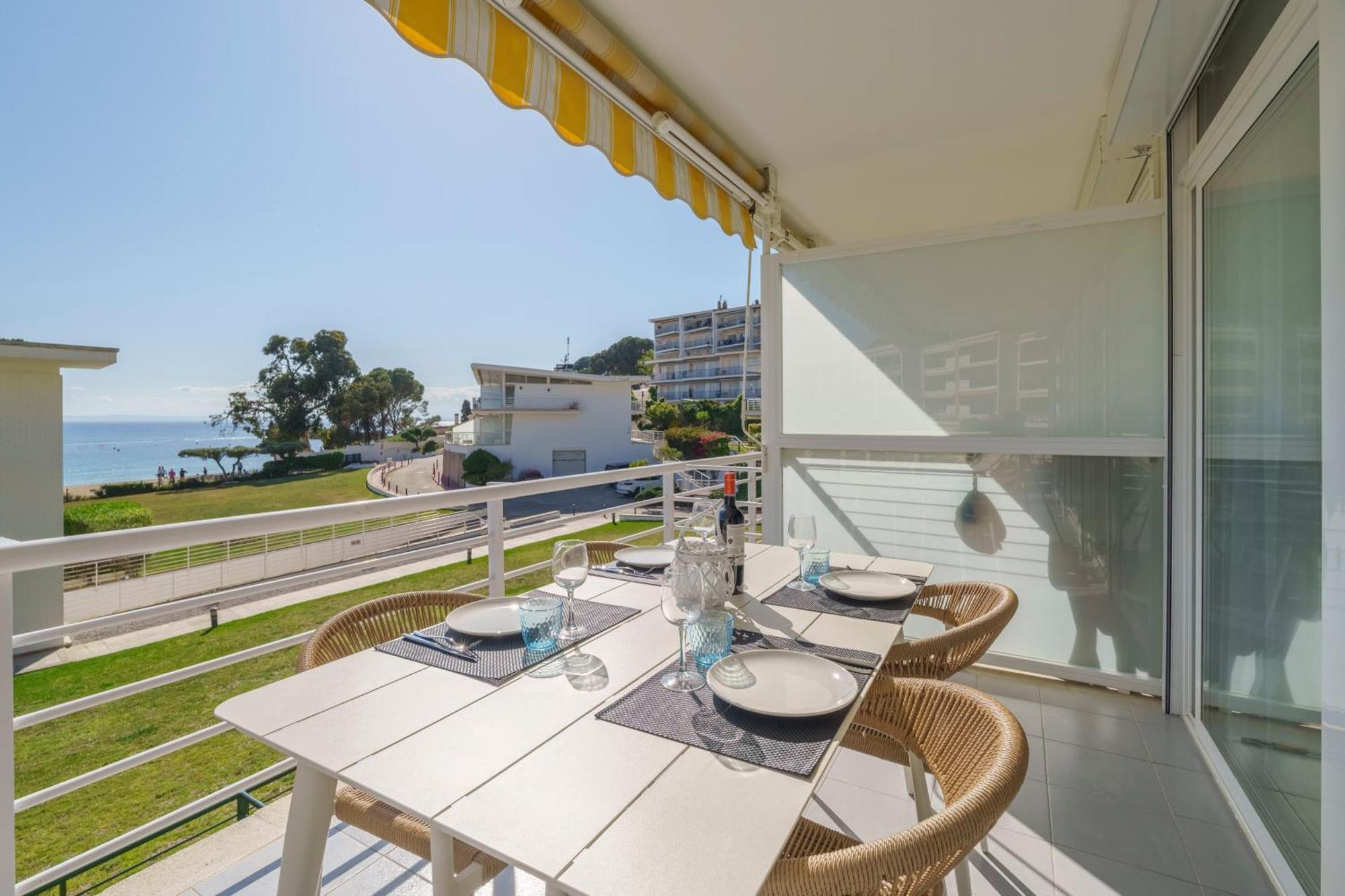 Almadrava, Appartement
